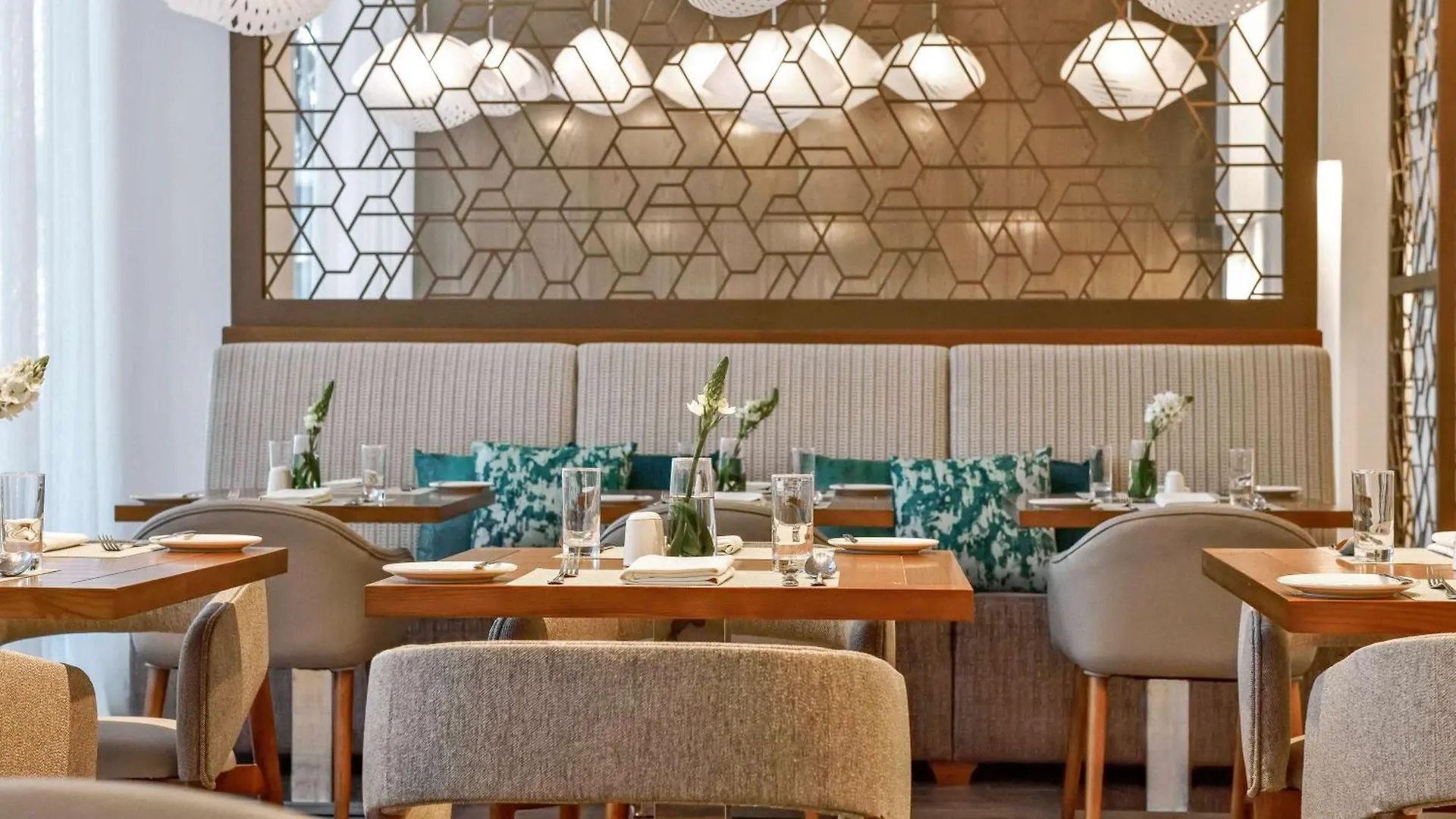 Grand Mercure Dubai City